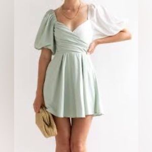 NWT- pistachio and white short sleeve mini dress